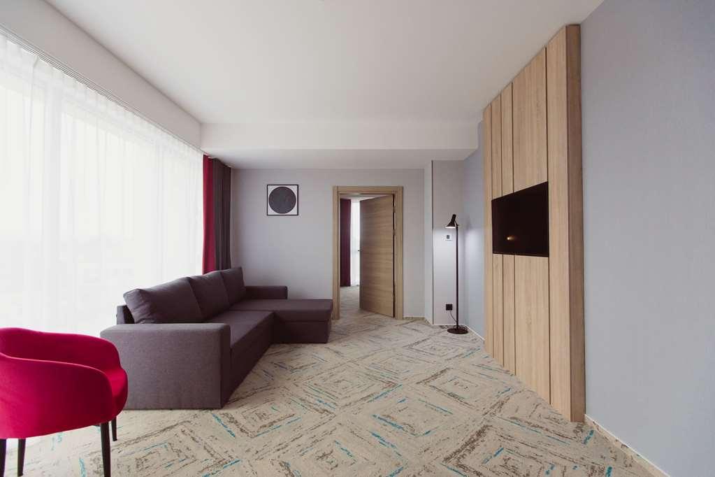Hotel Ramada By Wyndham Târgu Jiu Chambre photo